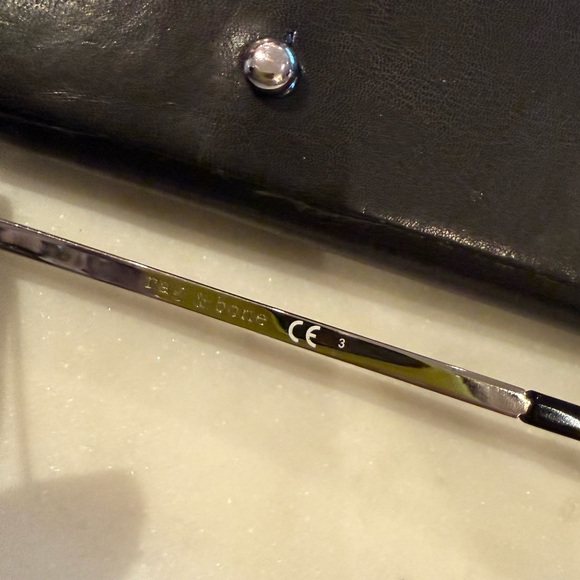 Rag and bone aviator sunglasses. - Picture 3 of 5